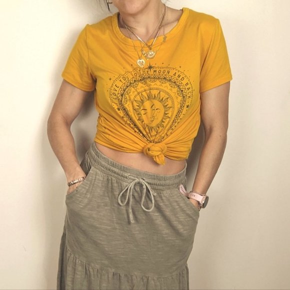 ๐๐ตSOFT boho moon tee size medium - Picture 4 of 4